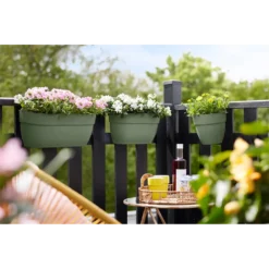 Elho Balkonbak Vibia Campana Easy Hanger Large - Pistache Groen -Natuur Hoek Verkoop balkonbak vibia campana easy hanger large pistache groen balkonbak pistache groen 5 1