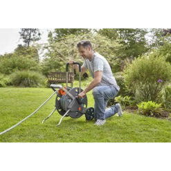 Slangenwagen AquaRoll Easy Set - L - 50m - Gardena -Natuur Hoek Verkoop slangenwagen aquaroll easy set l 50m gardena 3 7