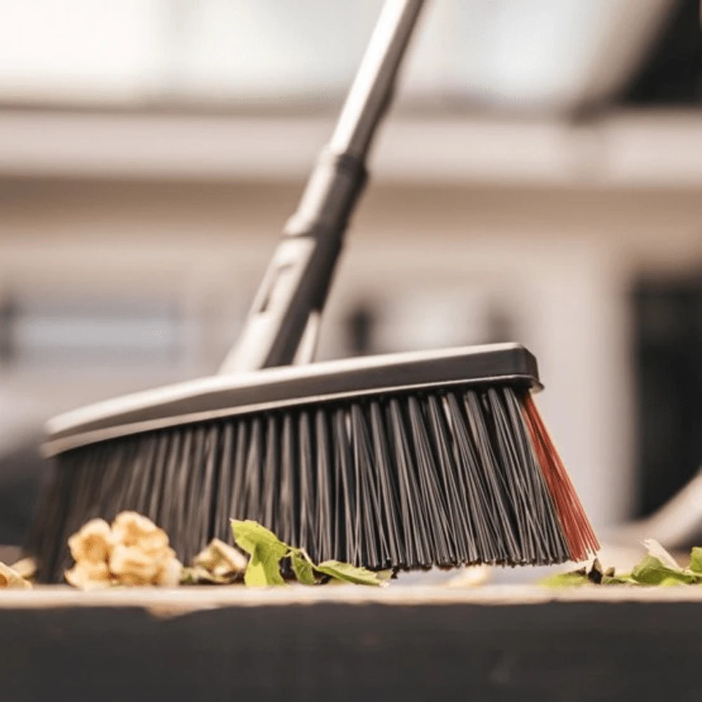 Solid Bezem M - Fiskars 3 Solid Bezem M - Fiskars - Afbeelding 3